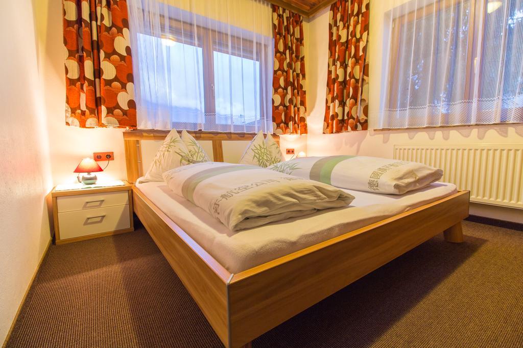 Pension Schweizerhof Waidring Szoba fotó