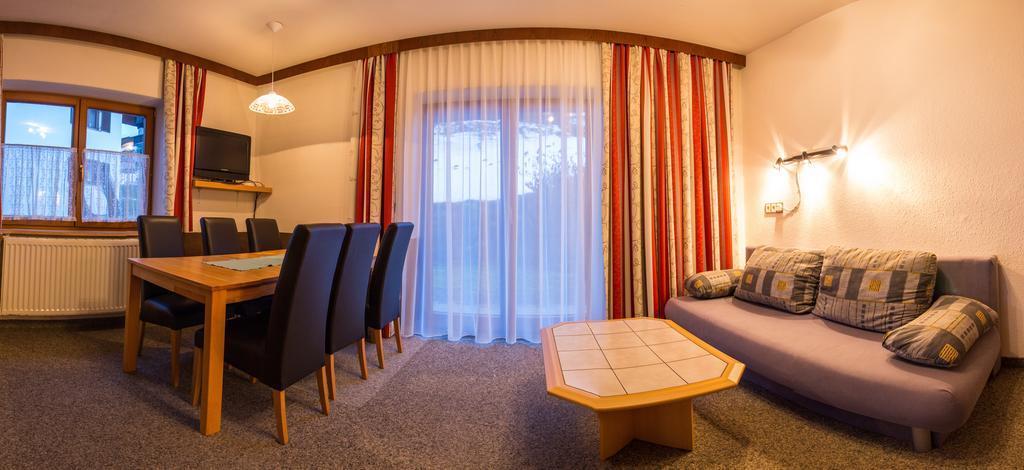 Pension Schweizerhof Waidring Szoba fotó